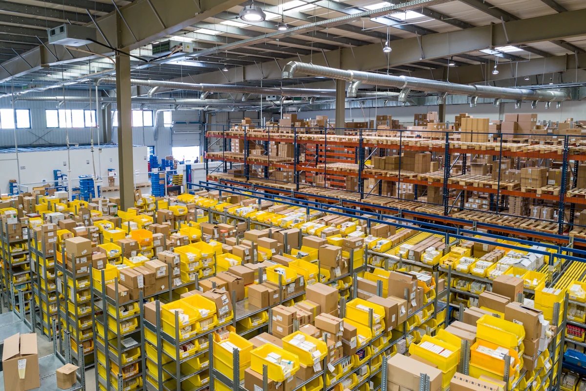 Organised commercial storage space